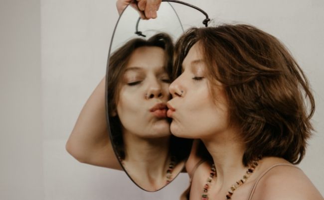 Naturalne suplementy dla urody – jak poprawić urodę dzięki Matce Naturze?