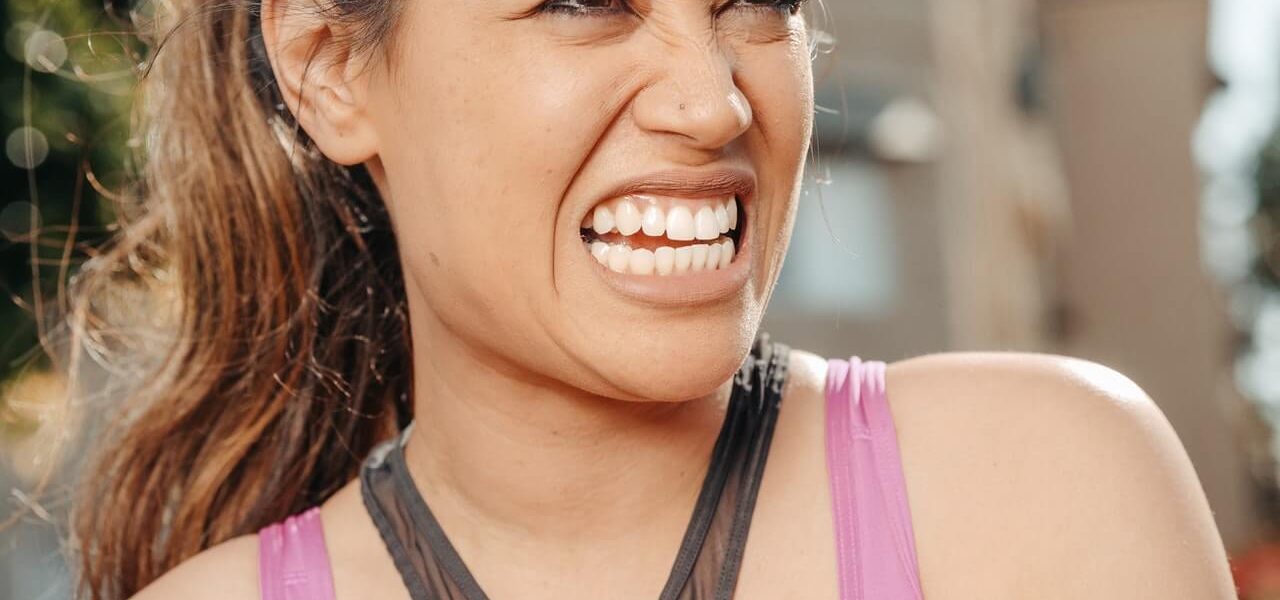 Szczękościsk – dlaczego powstaje i jak go leczyć?