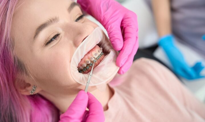 Pierwsza wizyta u ortodonty – jak wygląda i jak się do niej przygotować?